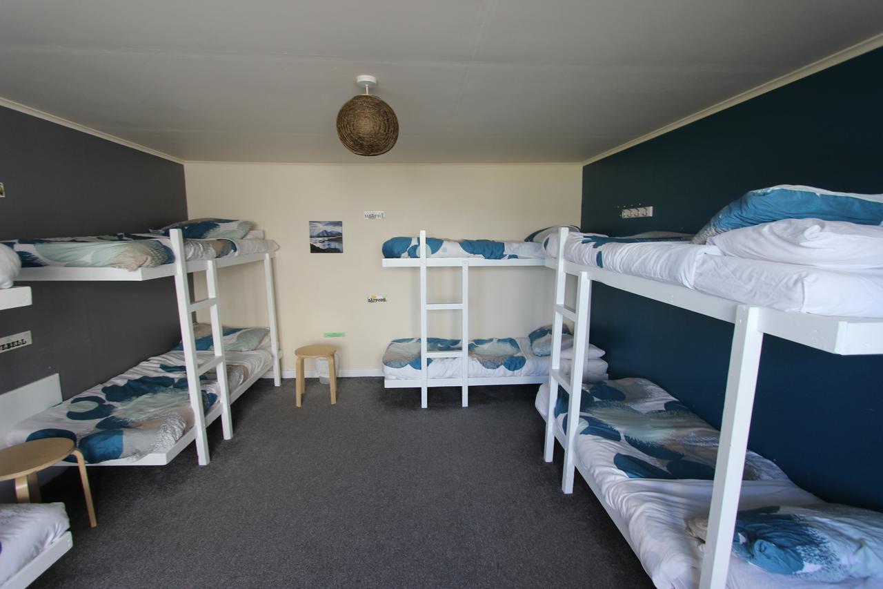 Skye Backpackers Hostel Kyleakin Bagian luar foto
