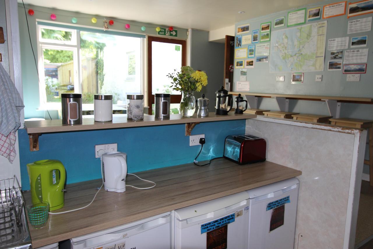 Skye Backpackers Hostel Kyleakin Bagian luar foto