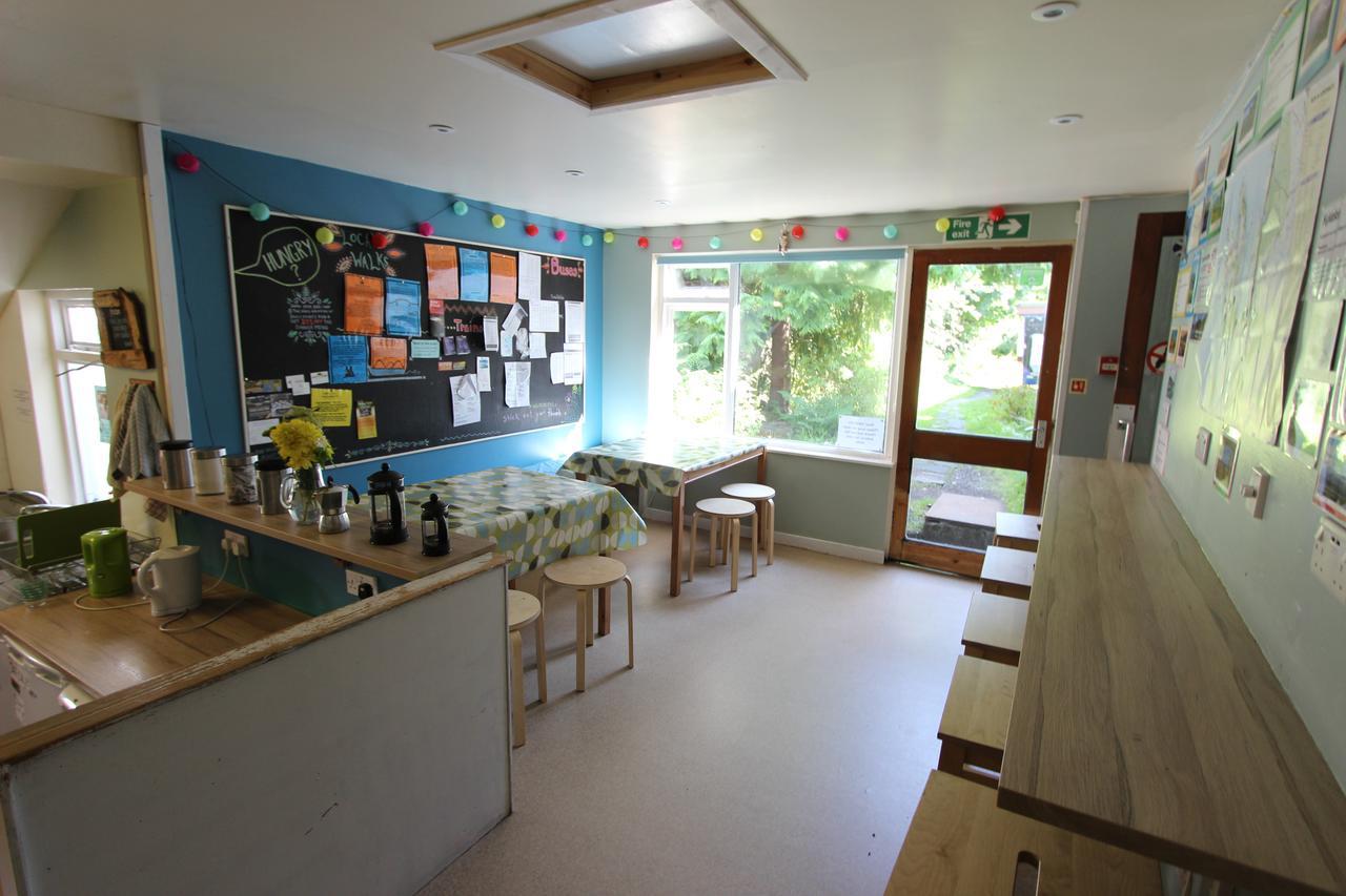 Skye Backpackers Hostel Kyleakin Bagian luar foto
