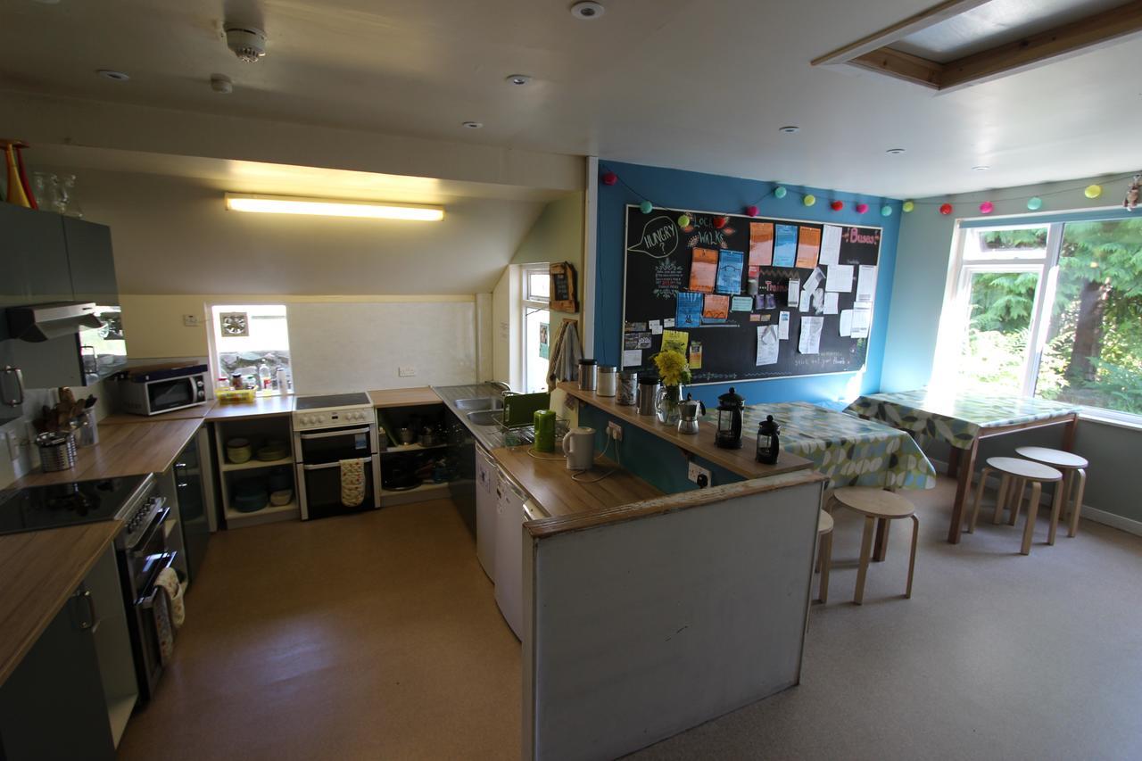 Skye Backpackers Hostel Kyleakin Bagian luar foto